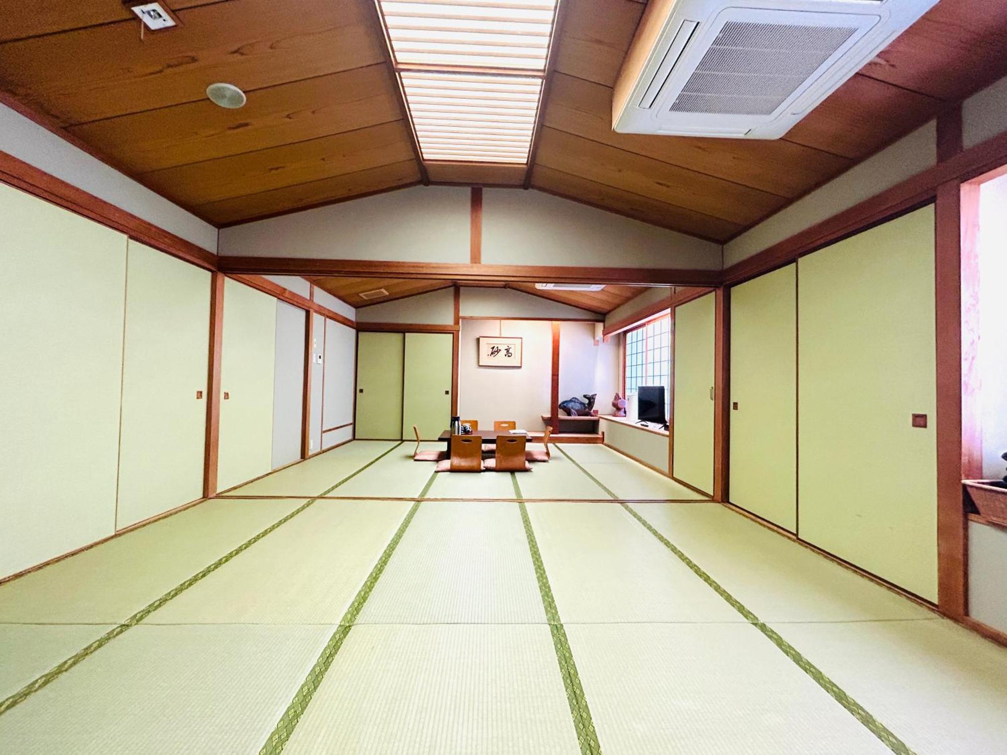 Hotel Takasago Коти Экстерьер фото