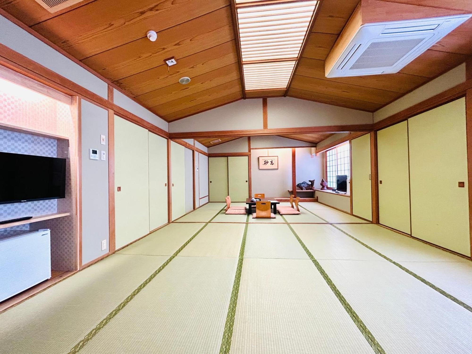 Hotel Takasago Коти Экстерьер фото